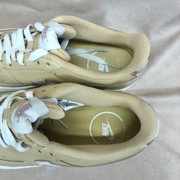 Nike Court Vision Low Women's Sesame Camo Swoosh Sneakers in White Size 9 - Picture 4 of 12